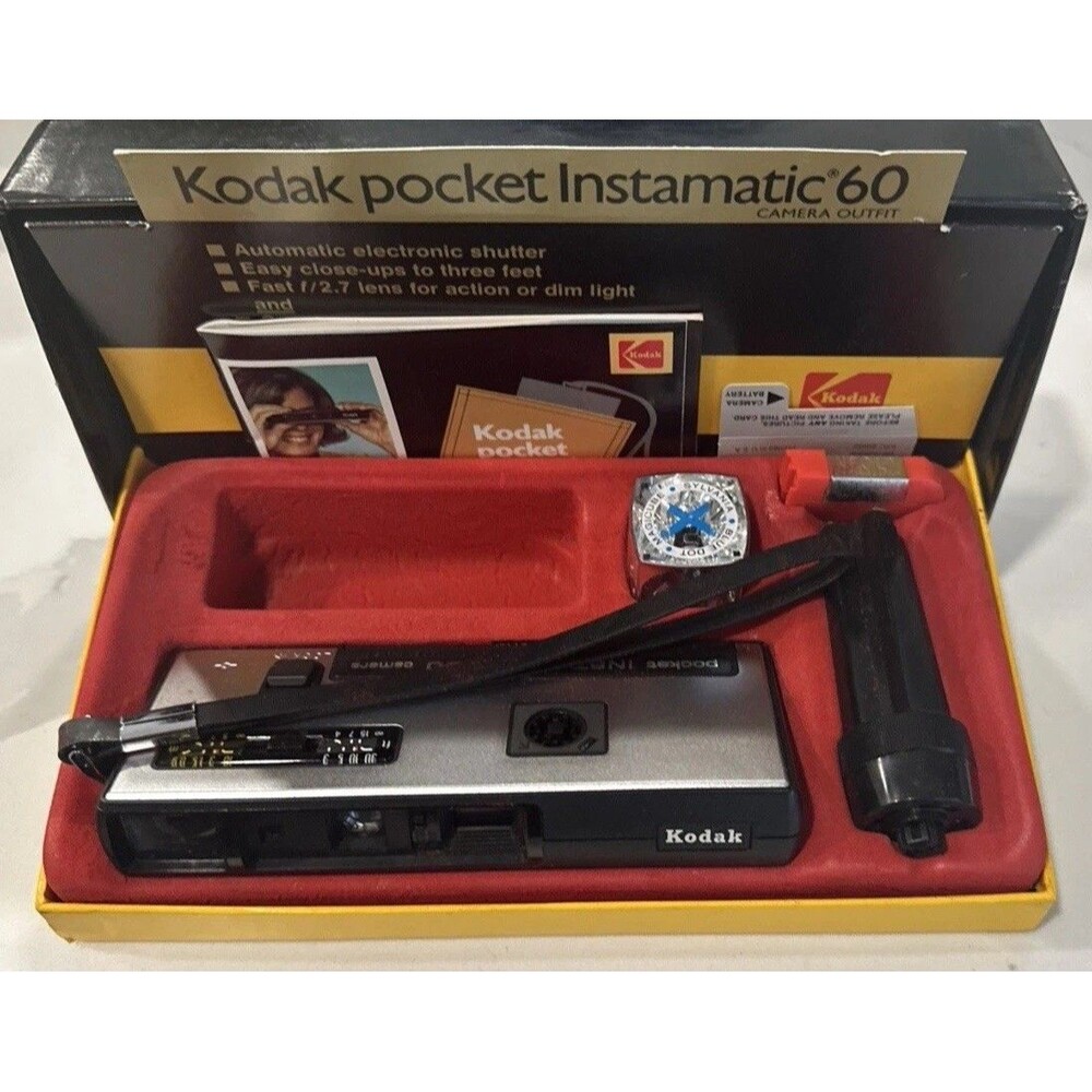 Kodak Pocket Instamatic 60 Camera Outfit w/ Kodak MagiCube Extender - Vintage